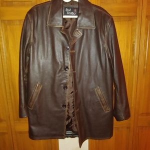 Men's Brown Leather single breasted coat.